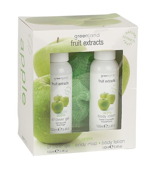 Set cadou mic: lotiune de corp 100 ml gel de dus 100 ml si loofa cu mar verde greenland